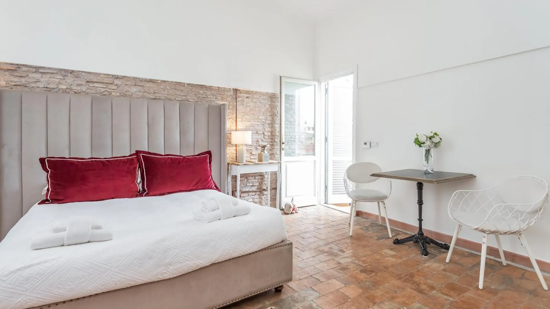 Roma Maxima: Amazing View Of The Roman Forum Apartment 0*, Rome Italy