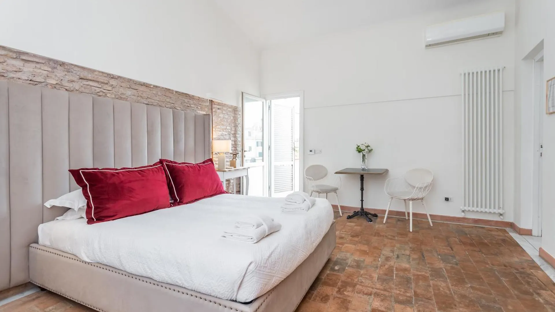 Roma Maxima: Amazing View Of The Roman Forum Apartment
