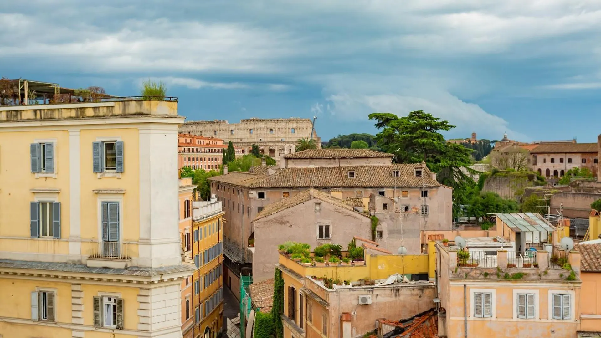 Roma Maxima: Amazing View Of The Roman Forum Apartment Rome