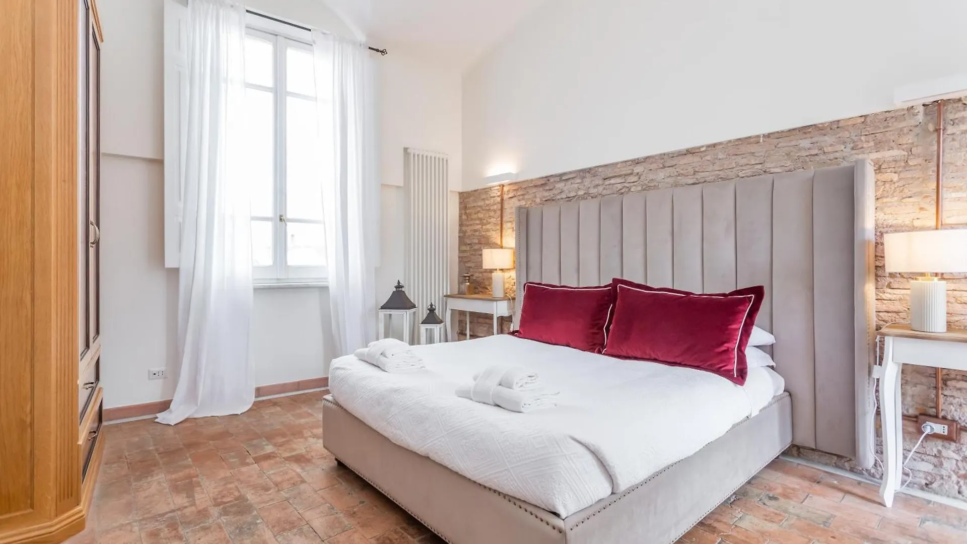 Roma Maxima: Amazing View Of The Roman Forum Apartment