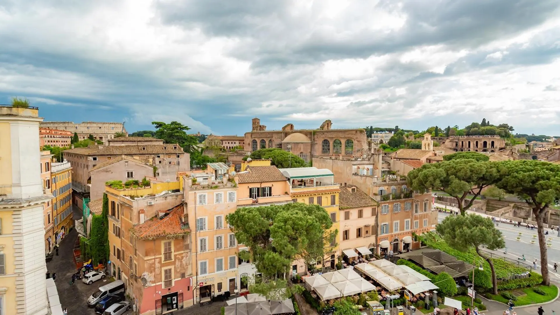 Roma Maxima: Amazing View Of The Roman Forum Apartment